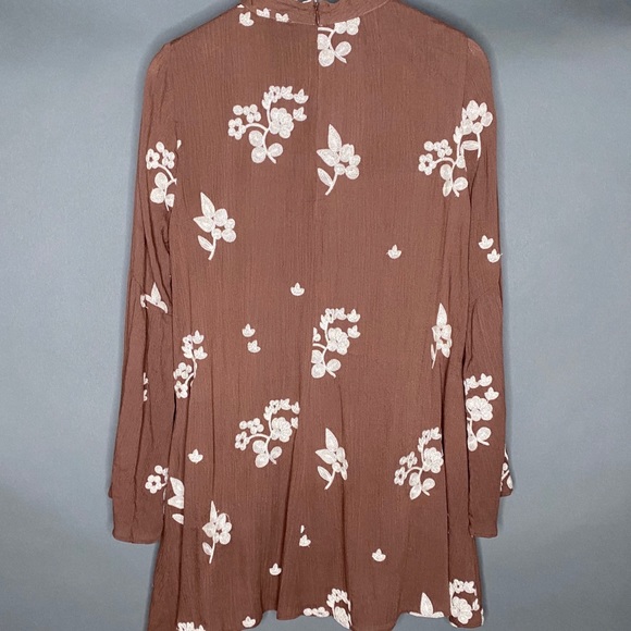 Honey & Belle Belle Sleeve Choker Lace Dress NWT L - Picture 10 of 11